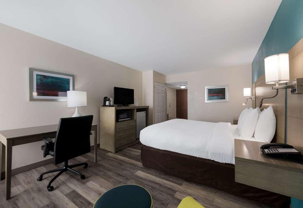 Best Western Hampton Coliseum Inn Номер фото