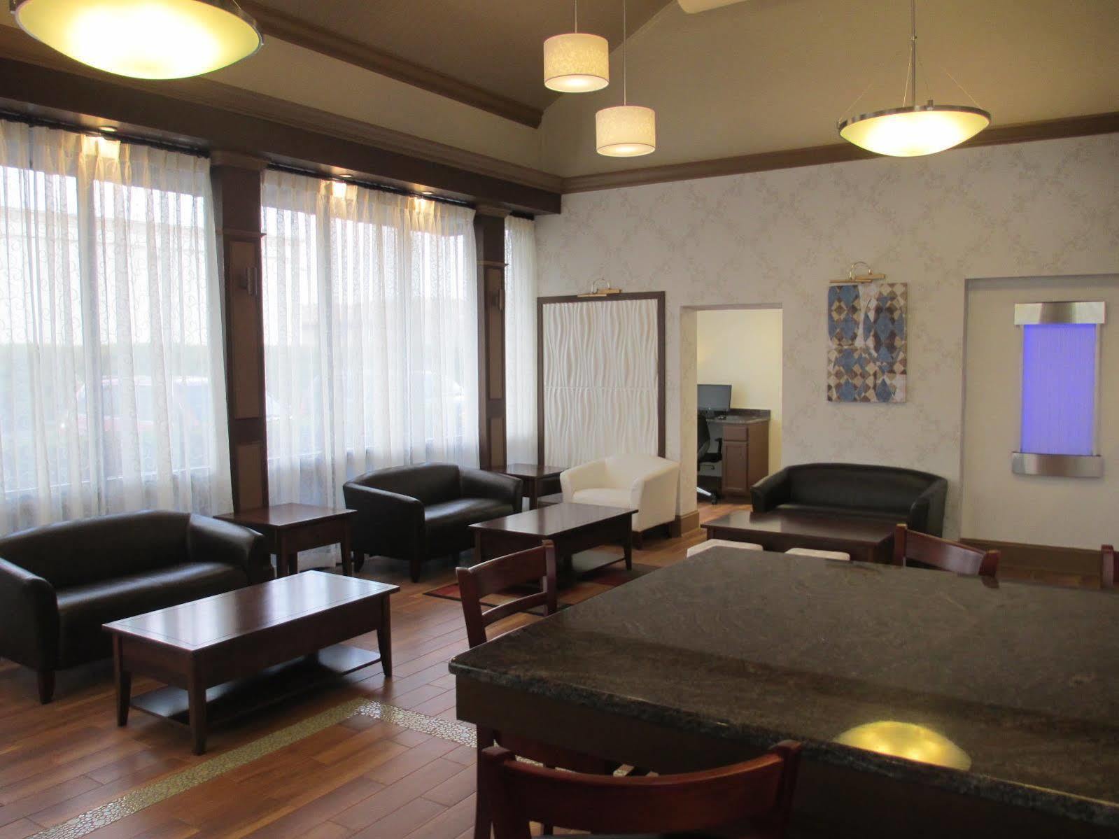 Best Western Hampton Coliseum Inn Экстерьер фото